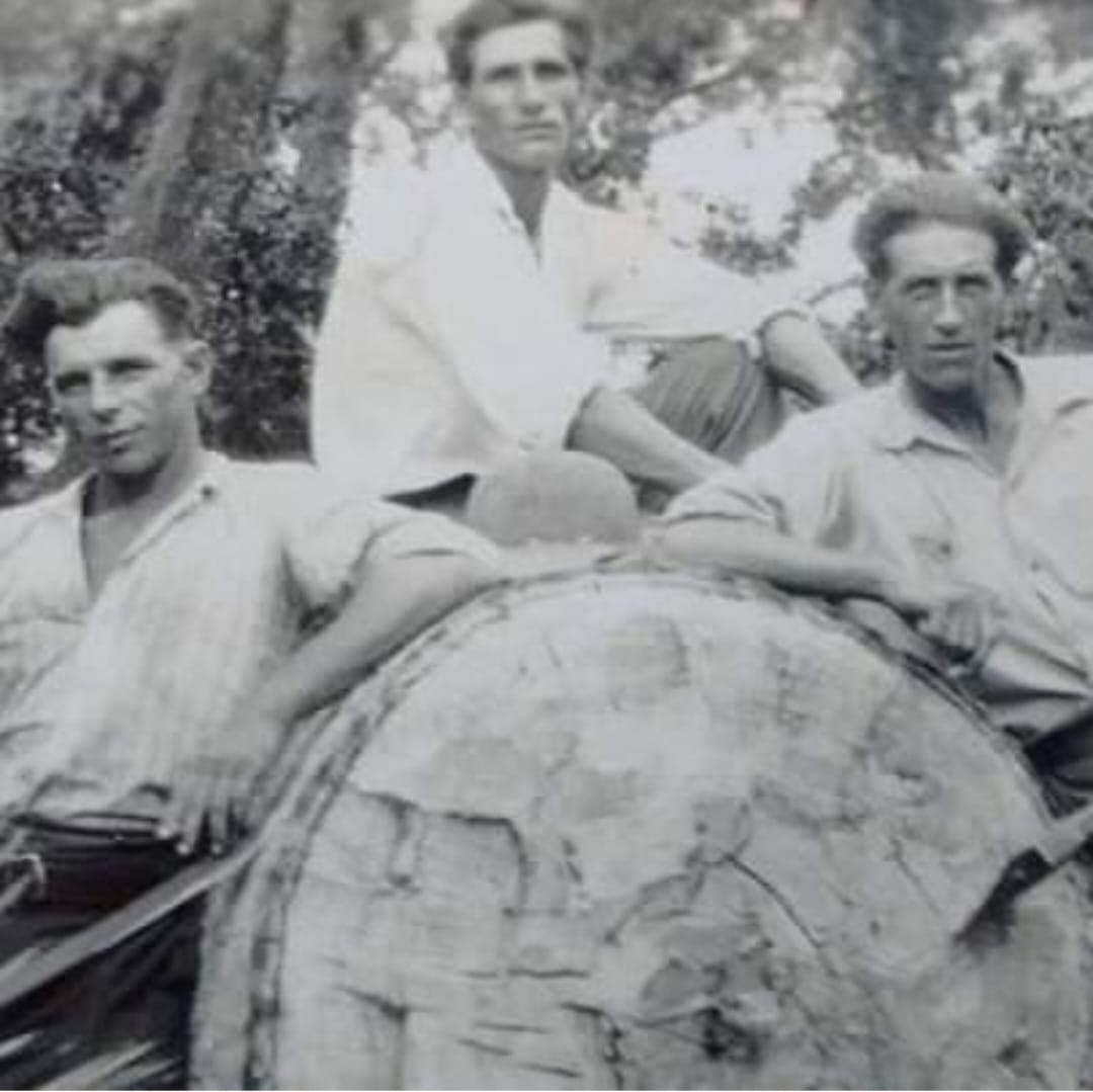Moji prastrýcové v džungli v provincii Chaco roku 1923 (Tomáš uprostřed, Jan vlevo)